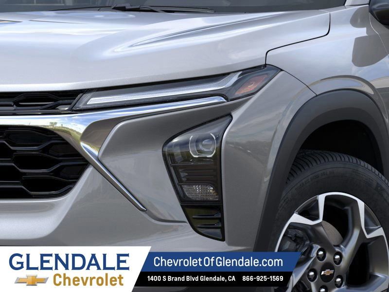 New 2026 Chevrolet Trax LT w/ Driver Confidence Package FWD image 6