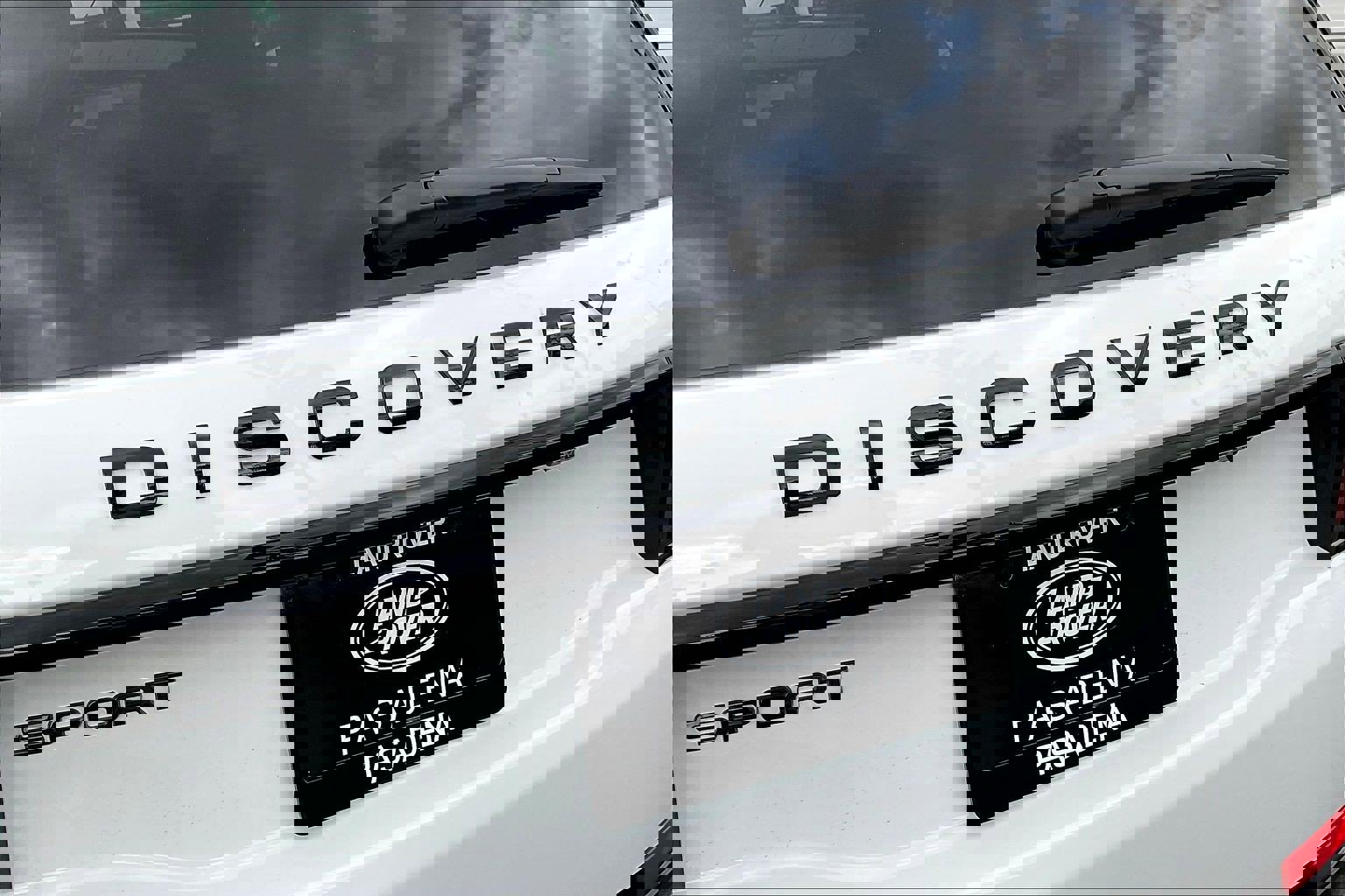 New 2026 Land Rover Discovery Sport Landmark image 7