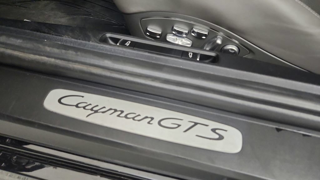 Used 2015 Porsche Cayman GTS RWD image 33