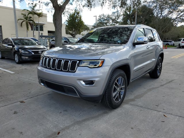 Used 2018 Jeep Grand Cherokee Limited w/ Luxury Group II image 2