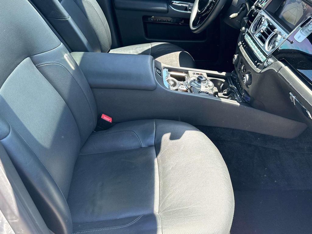 Used 2013 Rolls-Royce Ghost RWD image 14