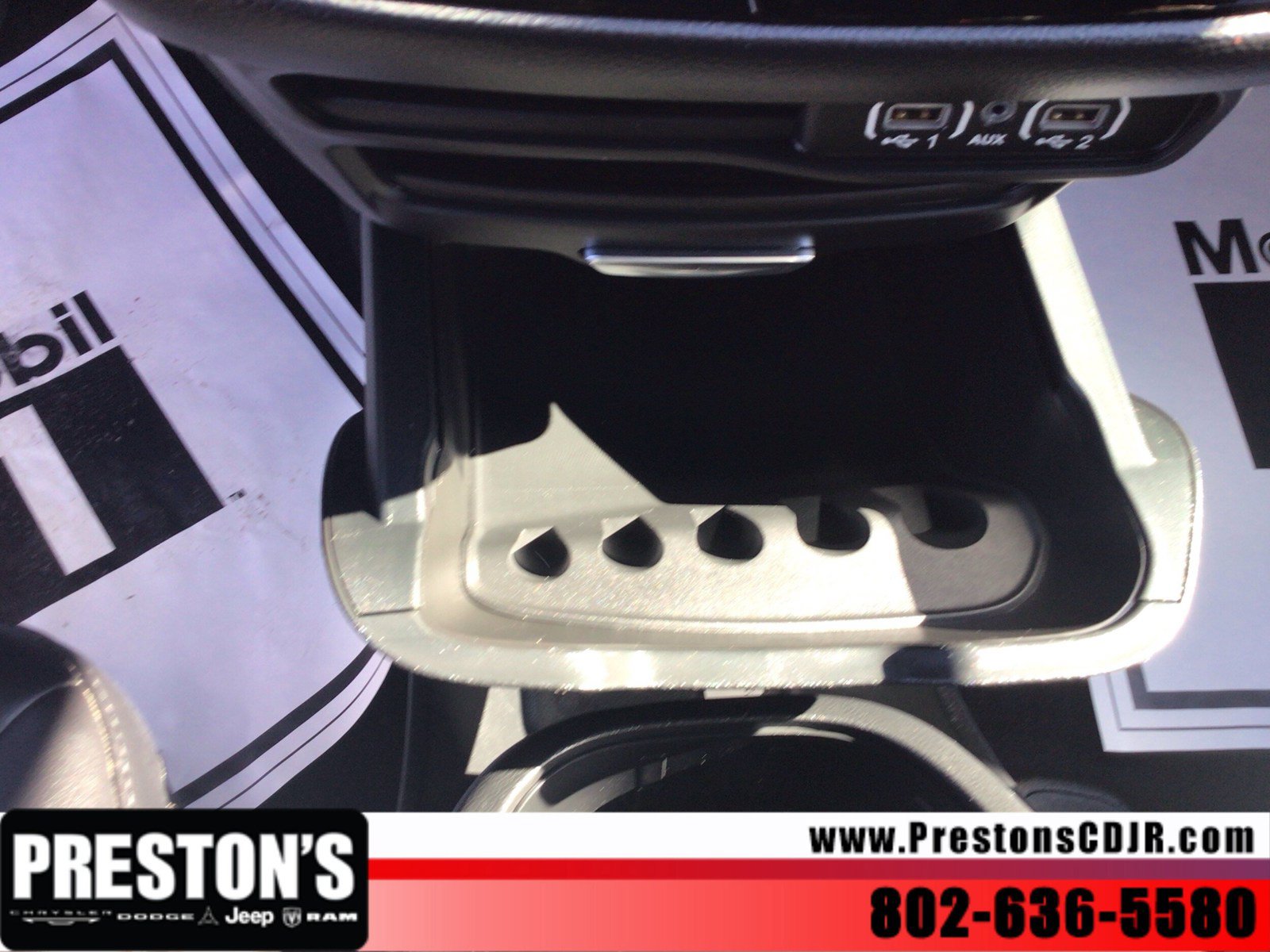 Used 2025 Chrysler Pacifica Select FWD image 16