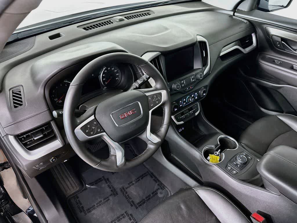Used 2022 GMC Terrain SLT AWD/4WD image 2
