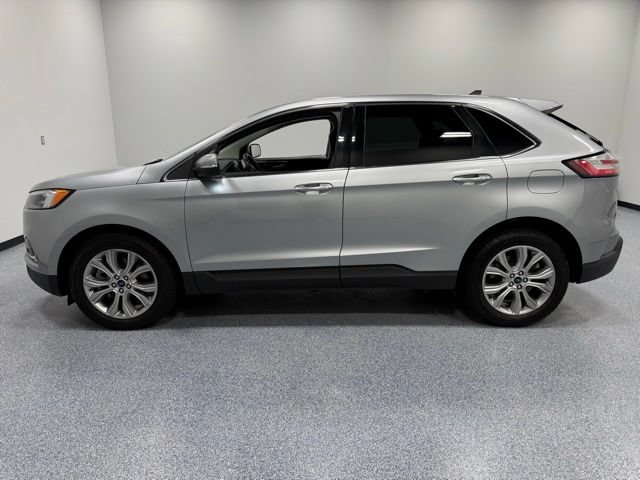 Used 2022 Ford Edge Titanium w/ Equipment Group 301A AWD/4WD image 8