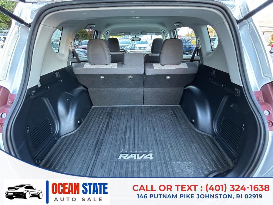 Used 2015 Toyota RAV4 LE image 11