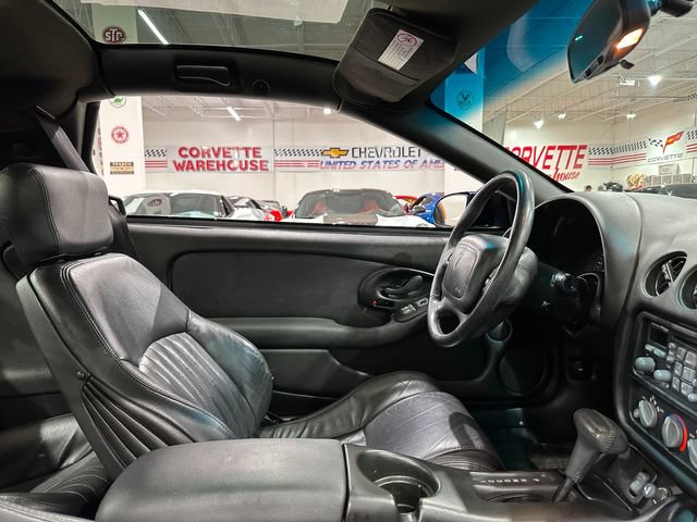 Used 2000 Pontiac Firebird Formula w/ Security Pkg RWD image 11