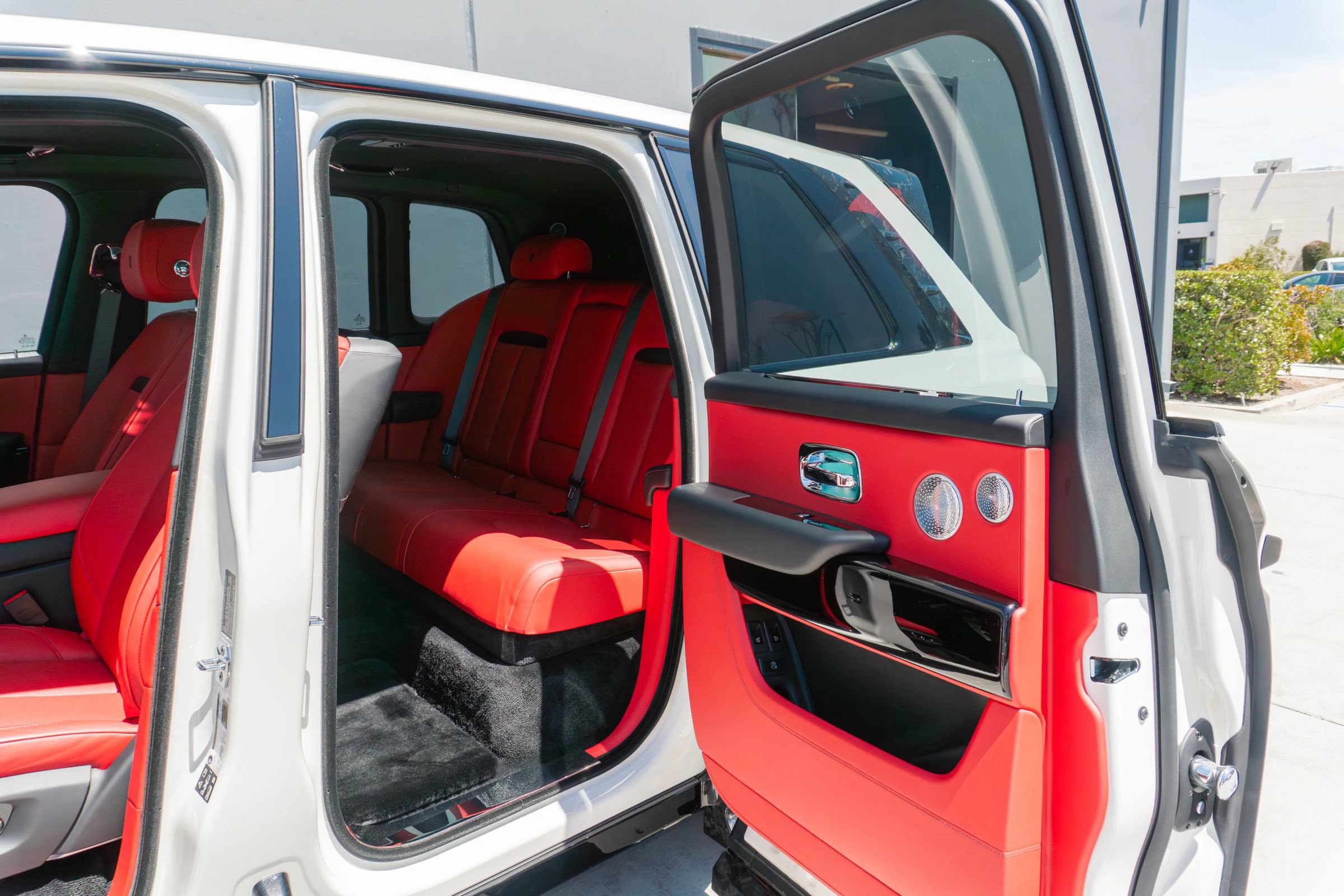 Used 2026 Rolls-Royce Cullinan AWD/4WD image 66