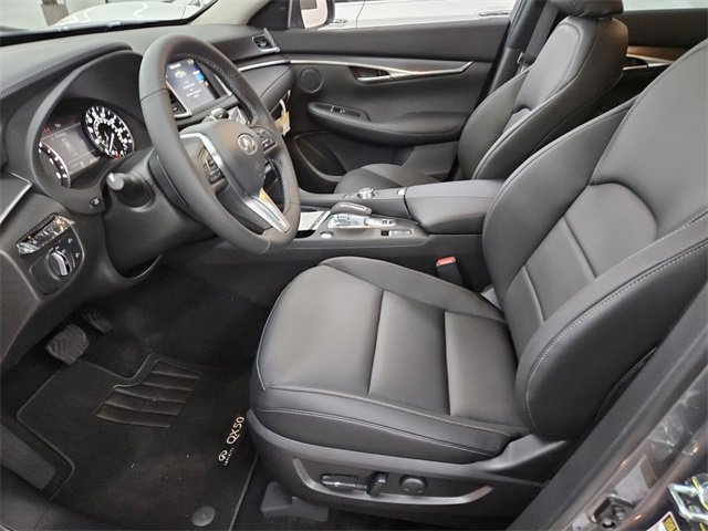 New 2025 INFINITI QX50 Pure image 5