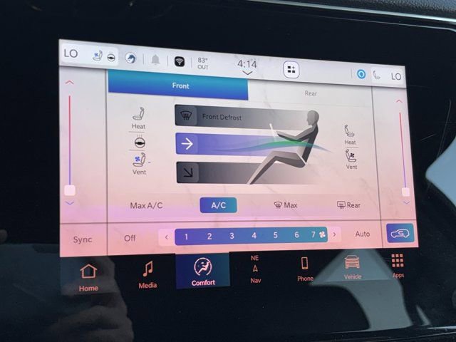 Used 2024 Jeep Wagoneer Series II w/ Flexible Seating Group image 40