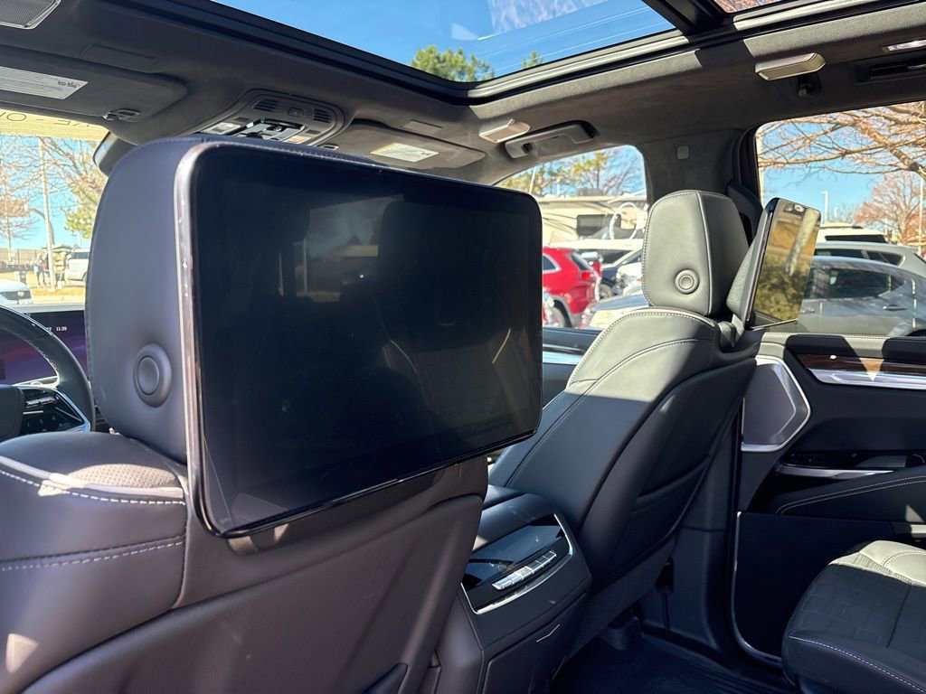 Used 2025 Cadillac Escalade Sport Platinum w/ LPO, Floor Liner Package image 18