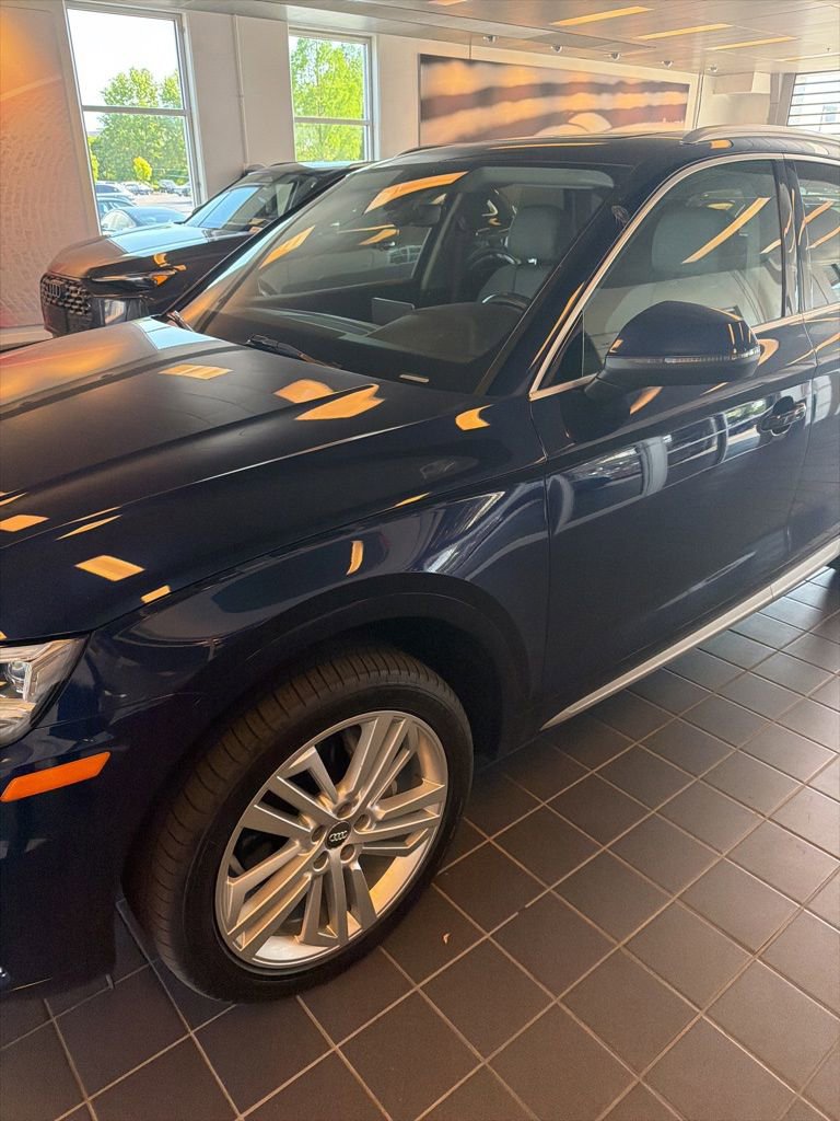 Used 2018 Audi Q5 2.0T Premium Plus AWD/4WD image 2