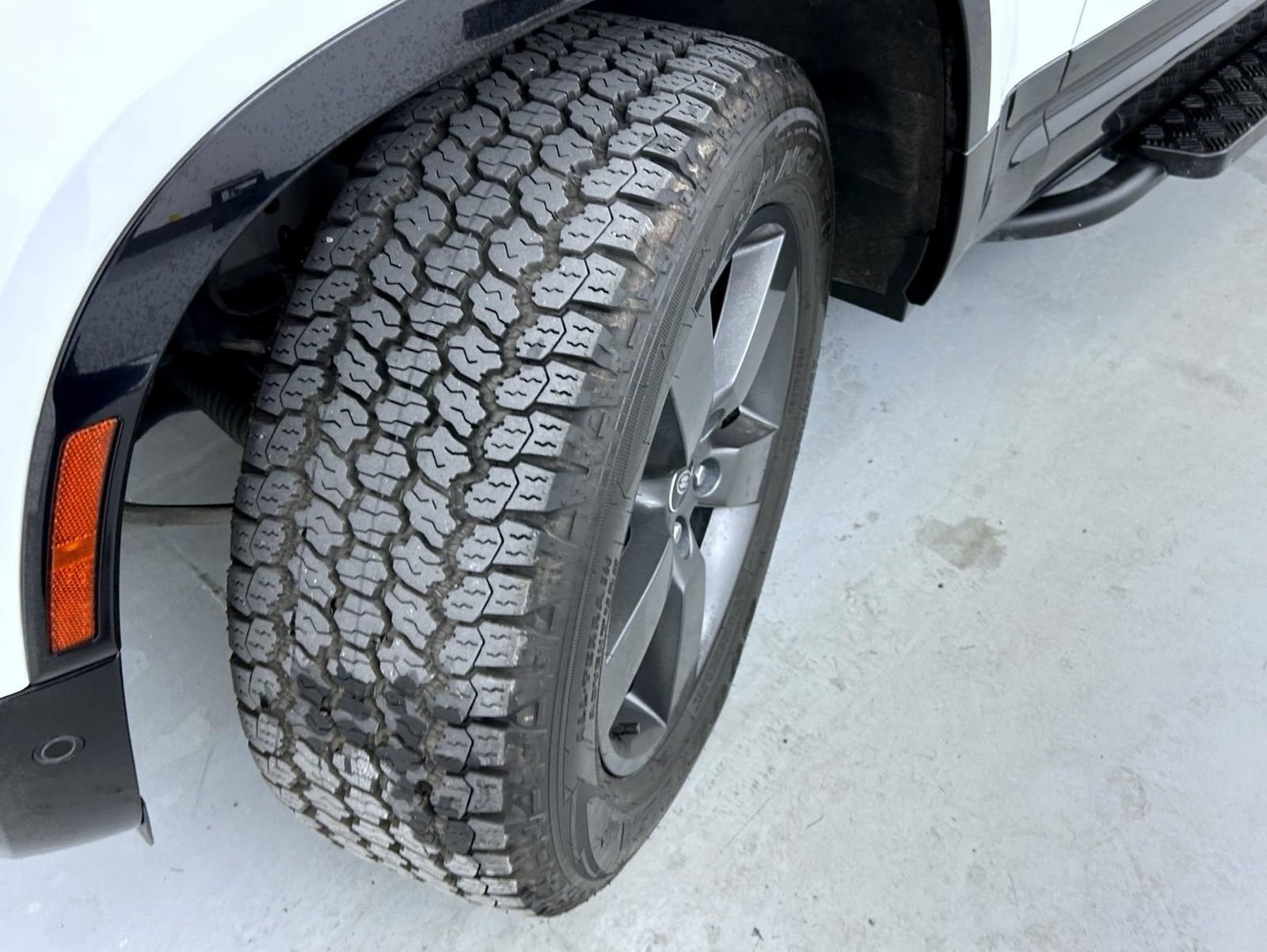 Used 2022 Land Rover Defender 110 X-Dynamic SE AWD/4WD image 24