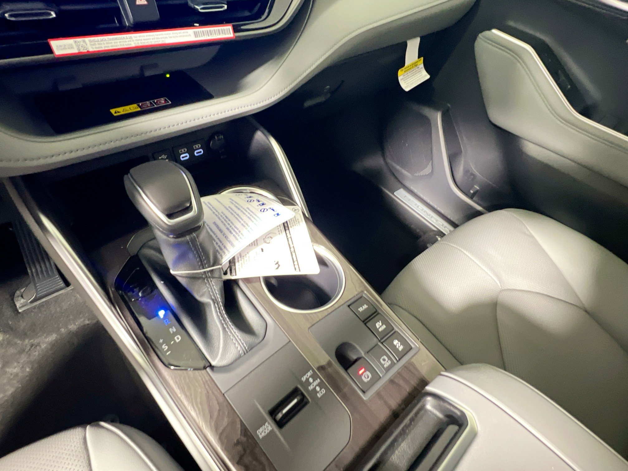 New 2026 Toyota Highlander Limited image 26