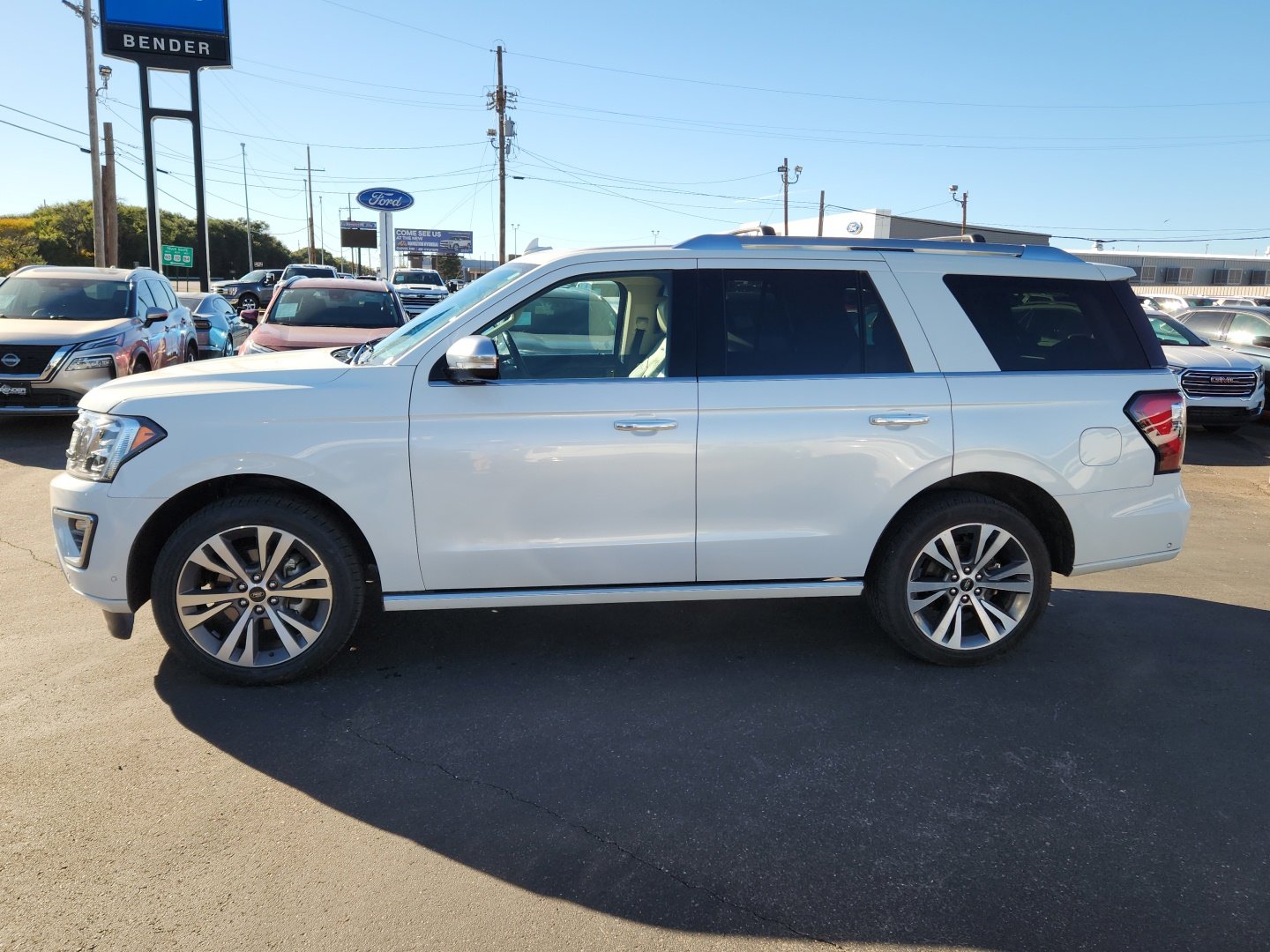 Used 2021 Ford Expedition Platinum AWD/4WD image 2
