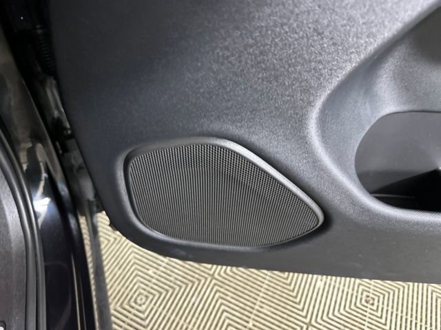 Used 2023 Volvo XC60 B5 Core image 27