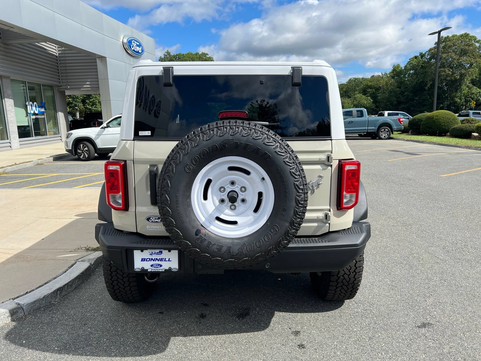 New 2026 Ford Bronco Heritage Edition AWD/4WD image 5