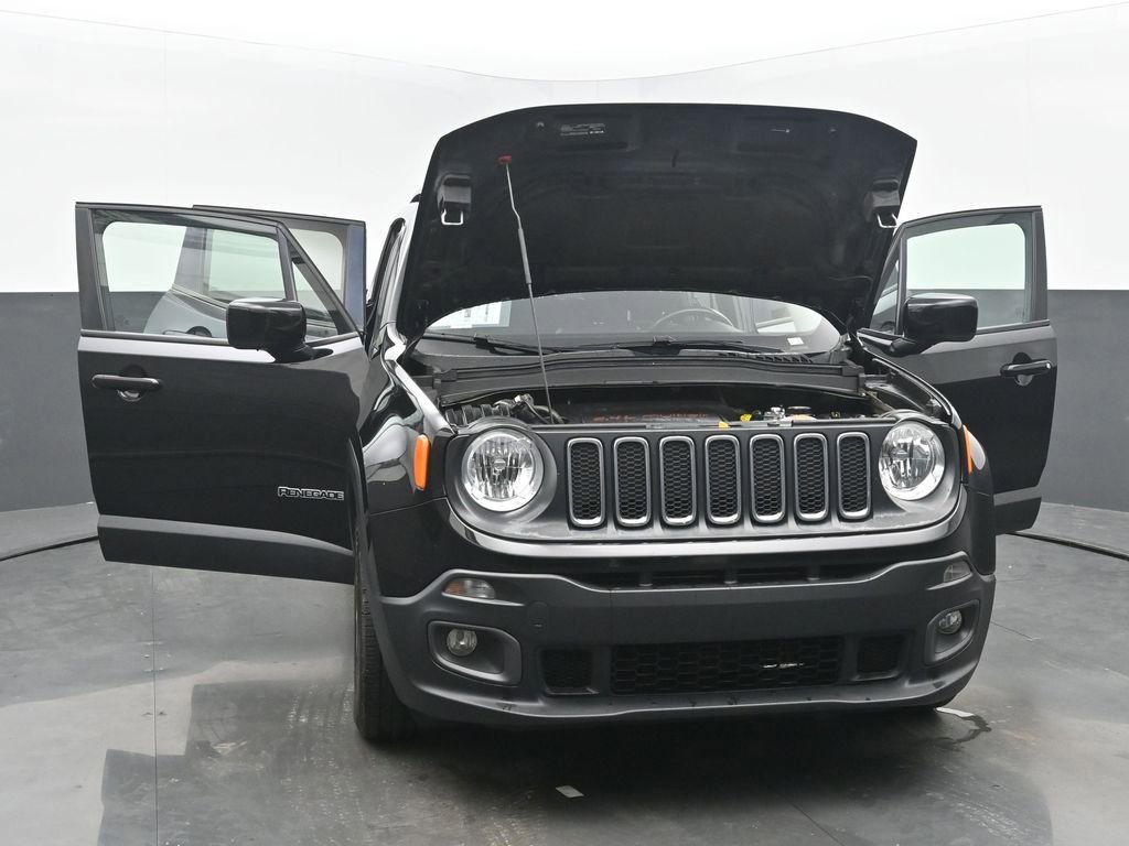 Used 2017 Jeep Renegade Latitude FWD image 52