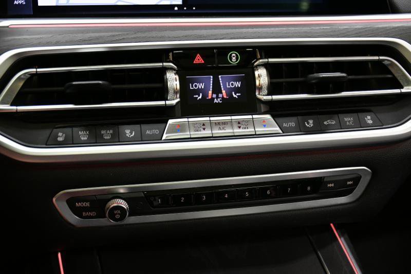 Used 2022 BMW X7 xDrive40i w/ Premium Package AWD/4WD image 45