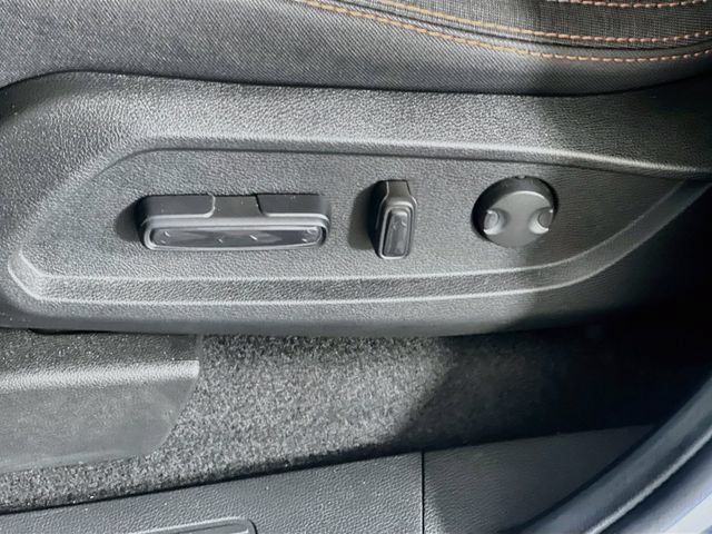 Used 2025 Honda Pilot Sport image 13