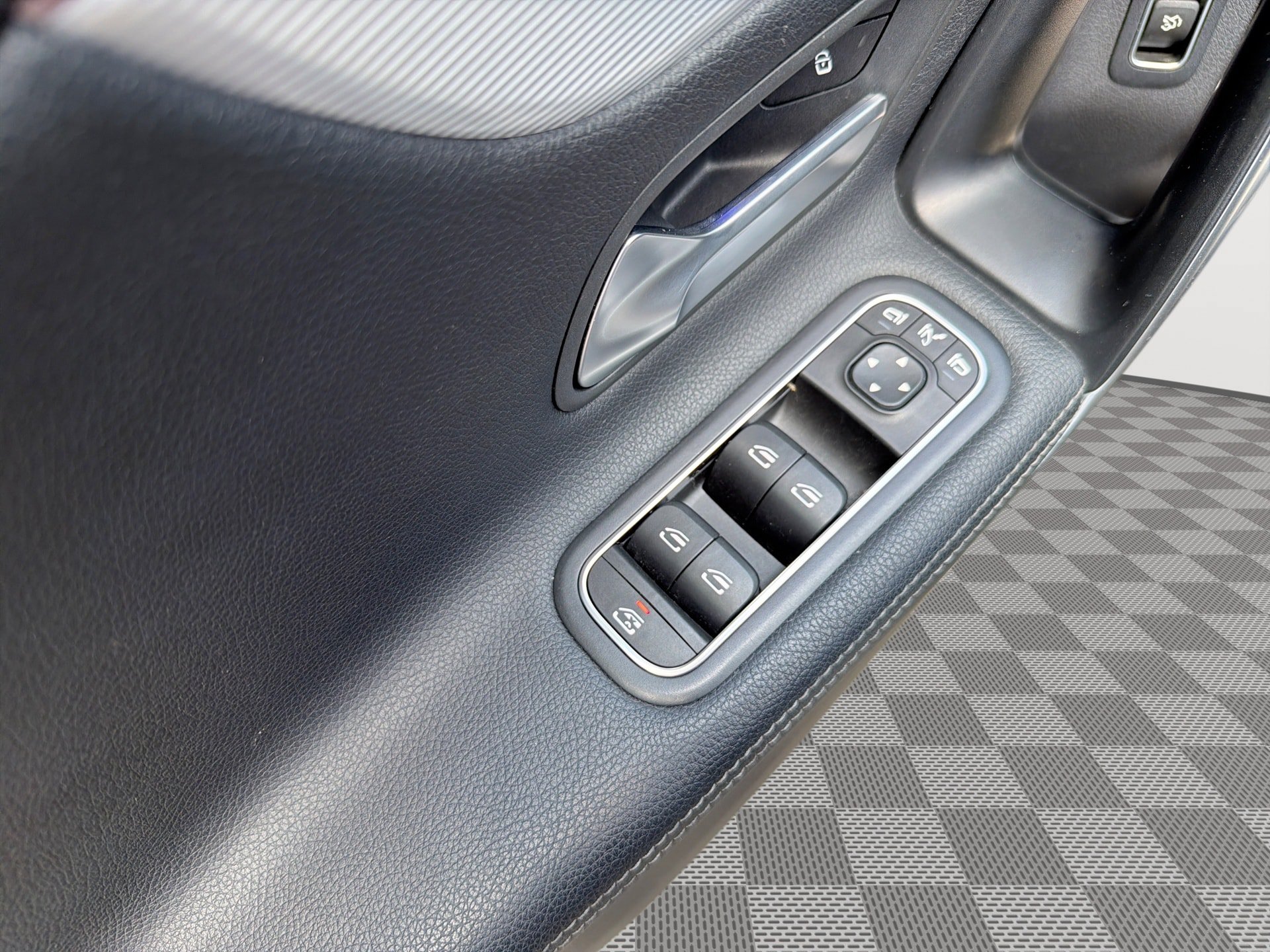 Used 2021 Mercedes-Benz A 220 w/ Premium Package image 15