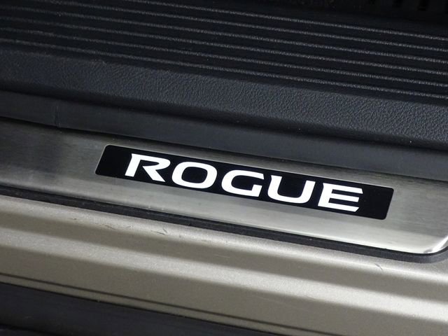 Used 2022 Nissan Rogue Platinum w/ Head-Up Display Package image 22