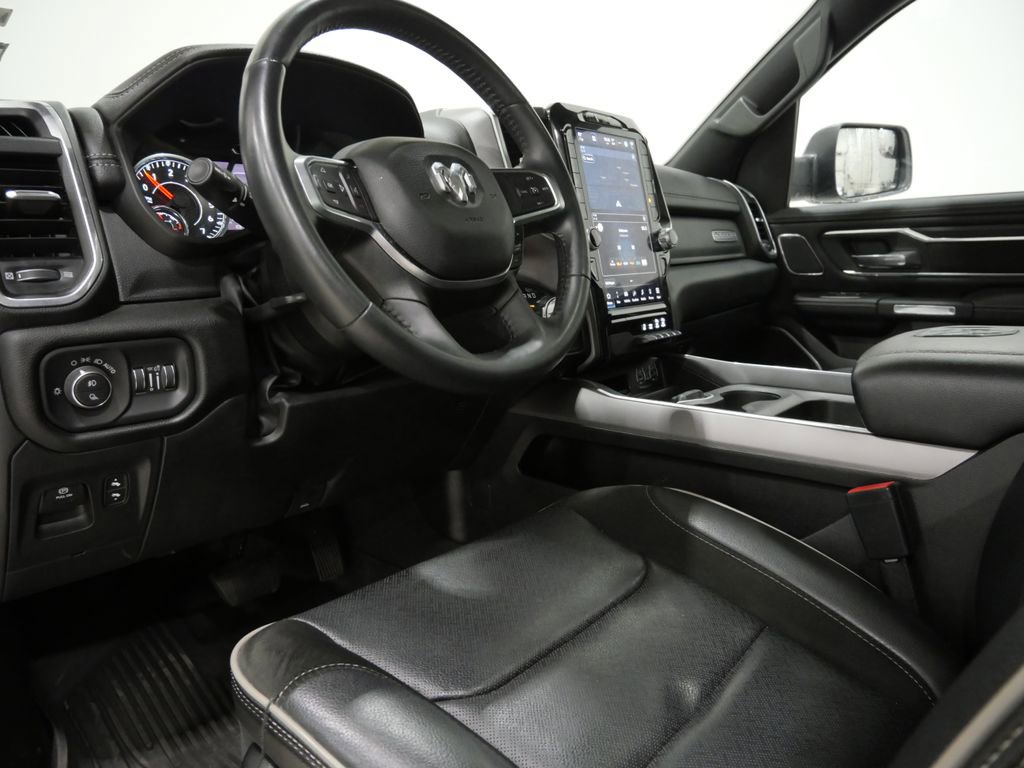 Used 2023 RAM 1500 Laramie AWD/4WD image 11