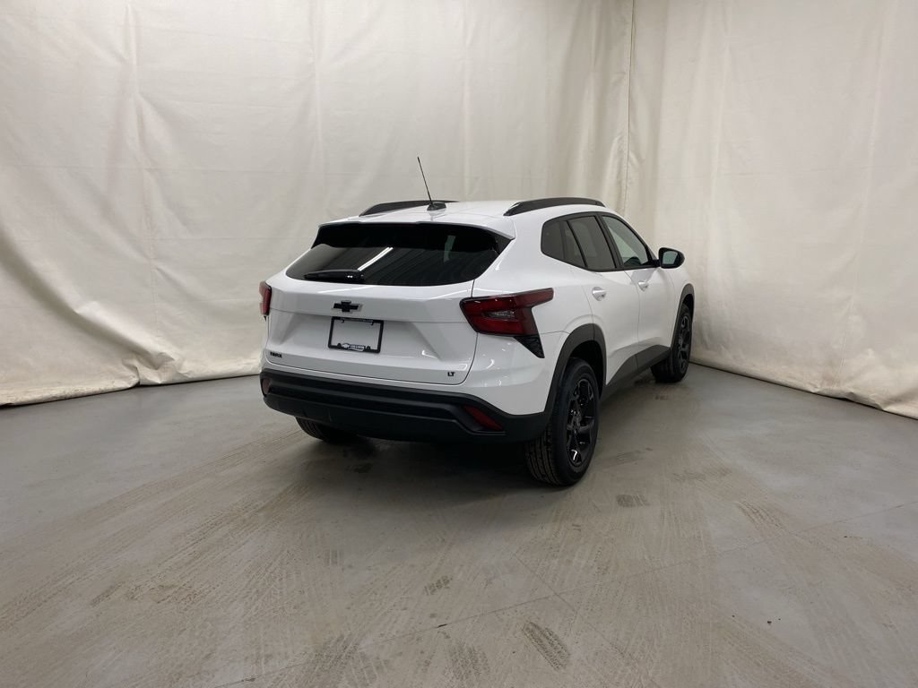 New 2026 Chevrolet Trax LT w/ Driver Confidence Package FWD image 6