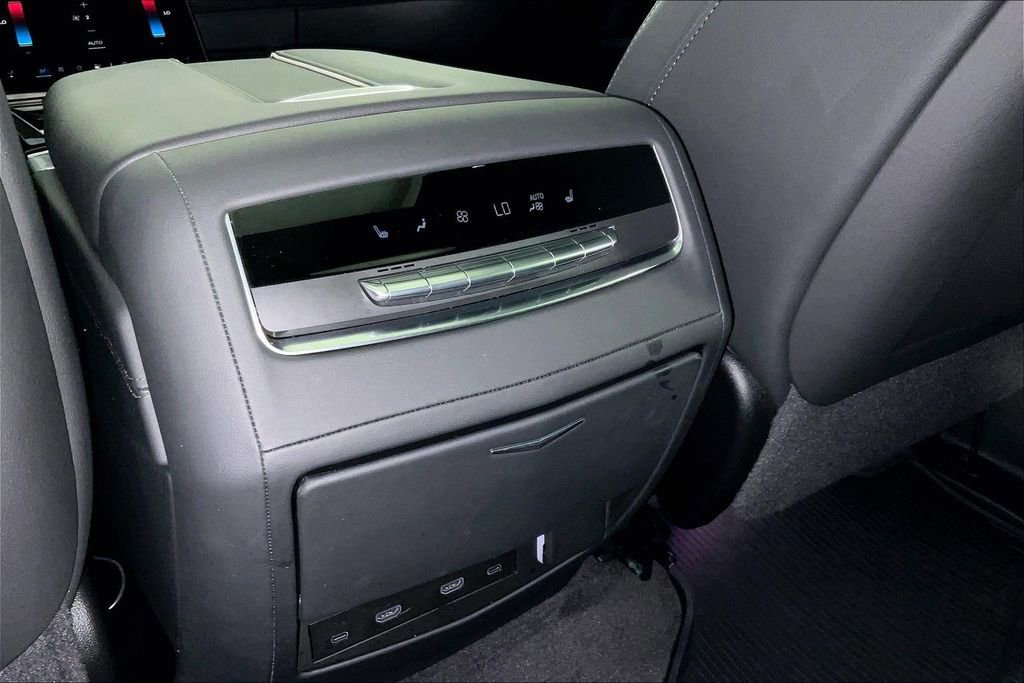 Used 2025 Cadillac Escalade Sport AWD/4WD image 32