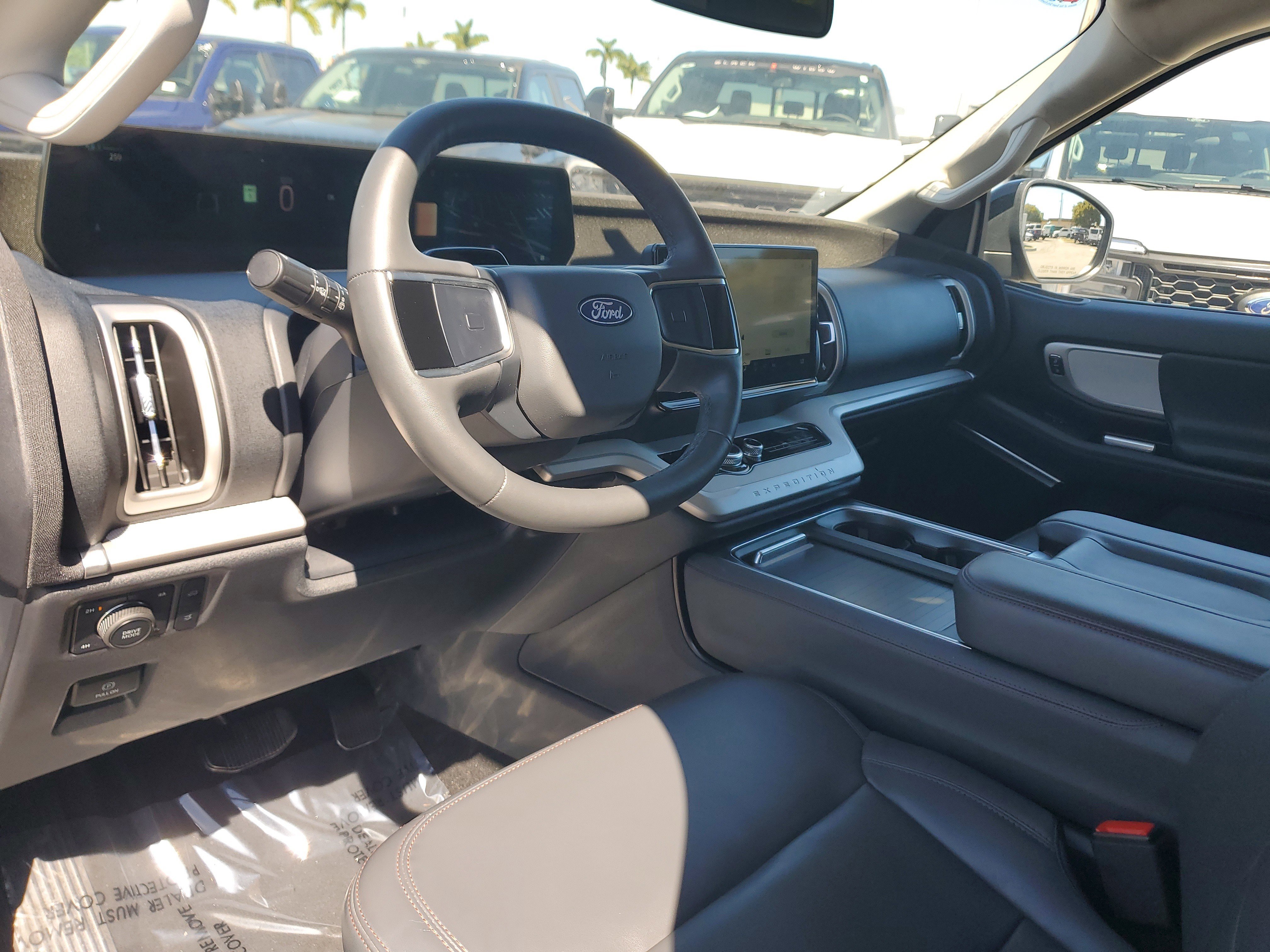 Used 2025 Ford Expedition Max Active image 9