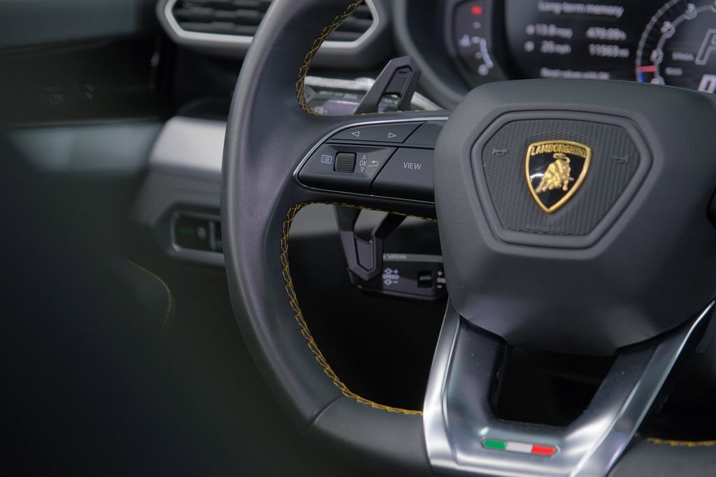Used 2022 Lamborghini Urus image 66