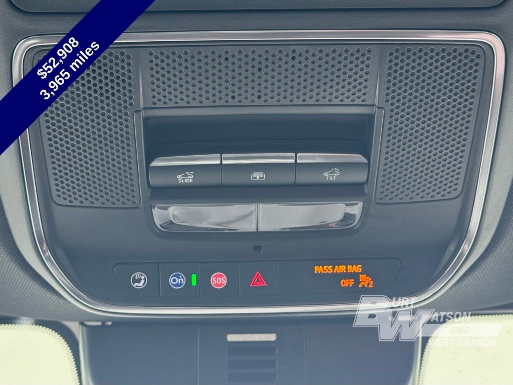 Used 2026 Chevrolet Traverse RS image 22