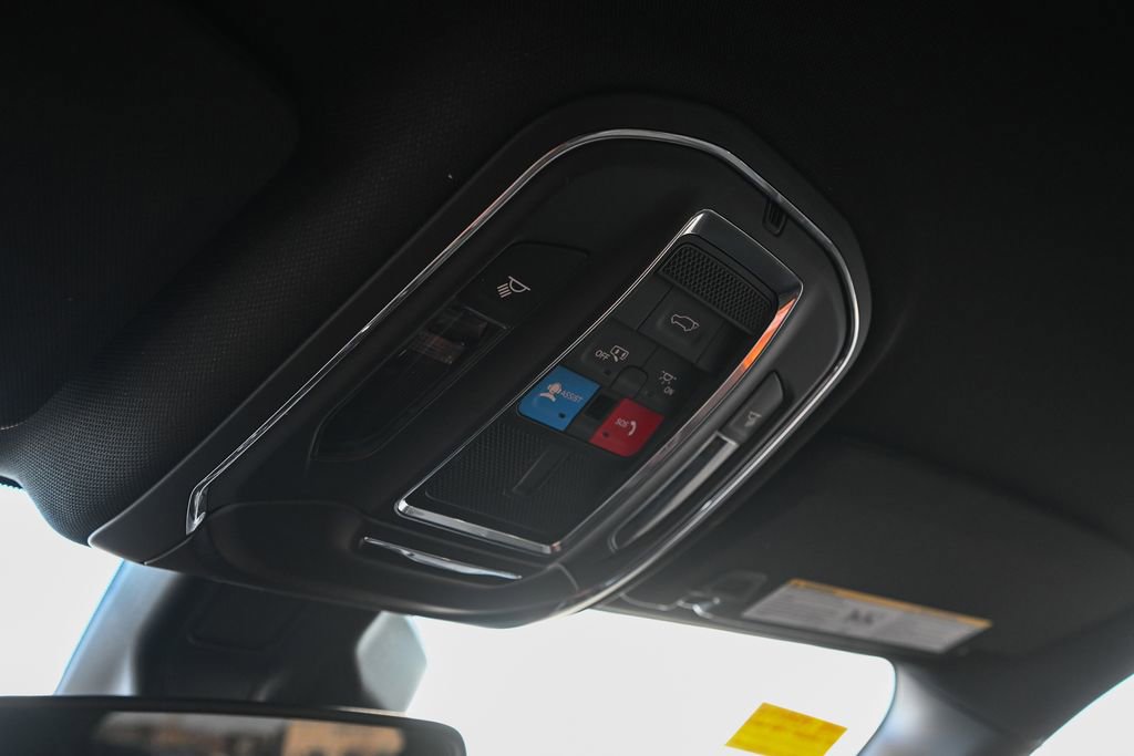 Used 2023 Jeep Grand Cherokee L Laredo image 43