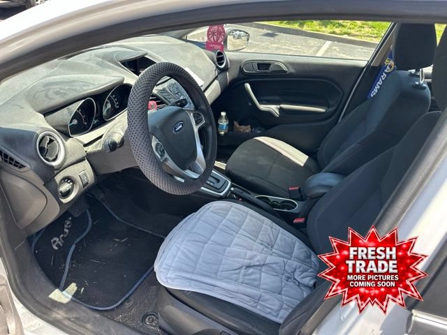 Used 2017 Ford Fiesta SE FWD image 6