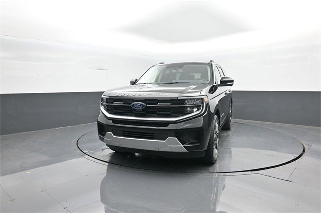 New 2025 Ford Expedition Platinum w/ Platinum Ultimate Package image 3