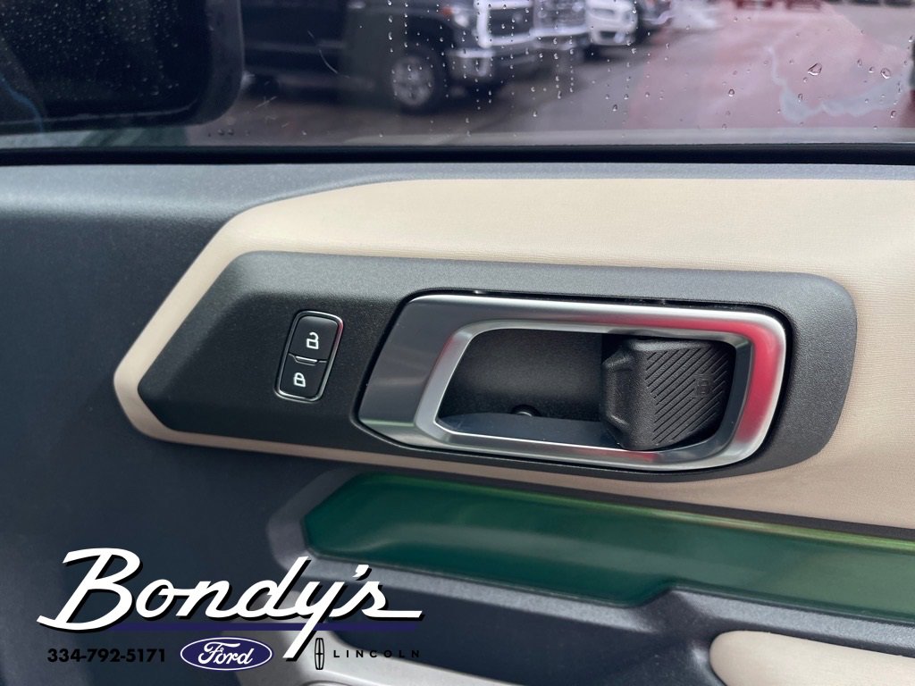 Used 2022 Ford Bronco Wildtrak image 23