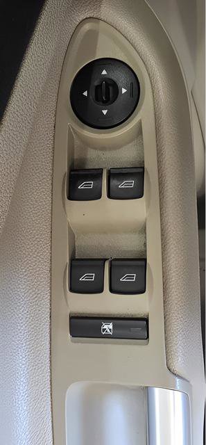 Used 2016 Ford Escape SE w/ Equipment Group 201A FWD image 11