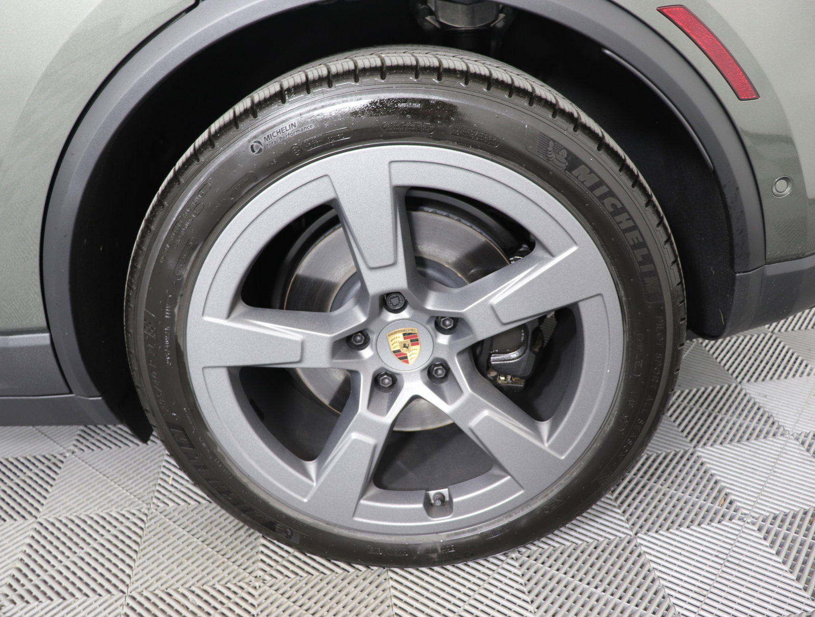 Used 2025 Porsche Macan Electric image 16