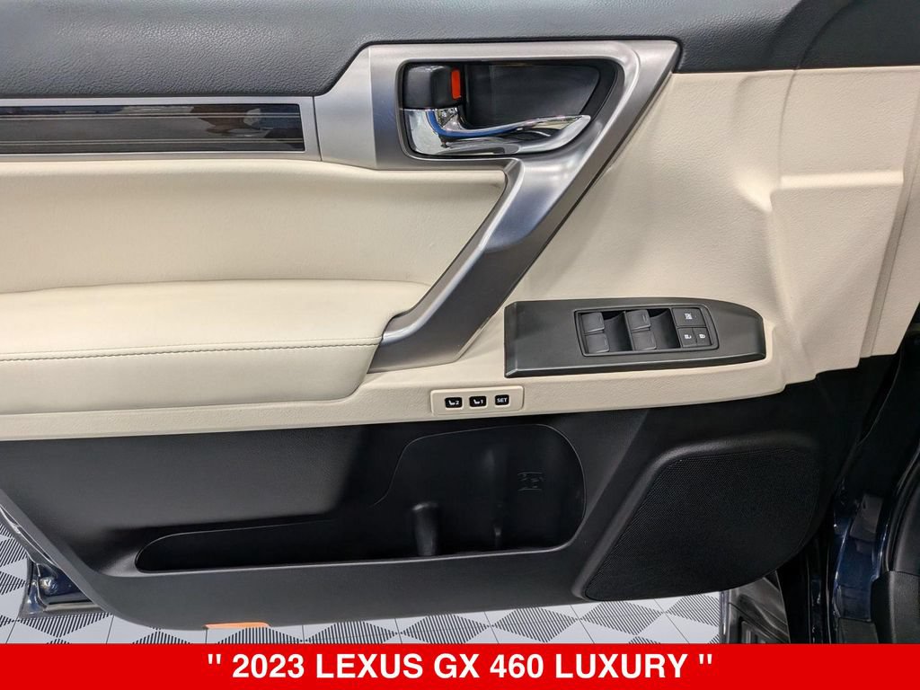 Used 2023 Lexus GX 460 Luxury w/ Sport Design Package AWD/4WD image 14