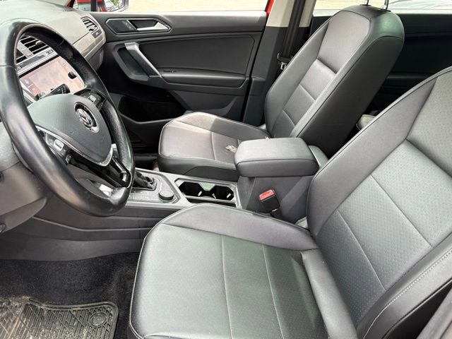 Used 2018 Volkswagen Tiguan SE AWD/4WD image 9