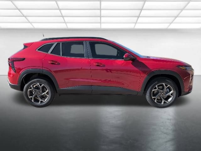 New 2026 Chevrolet Trax LT w/ Driver Confidence Package FWD image 28