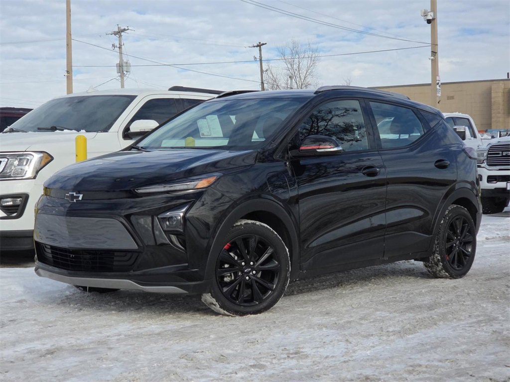 Used 2023 Chevrolet Bolt EUV LT w/ Redline Edition image 2
