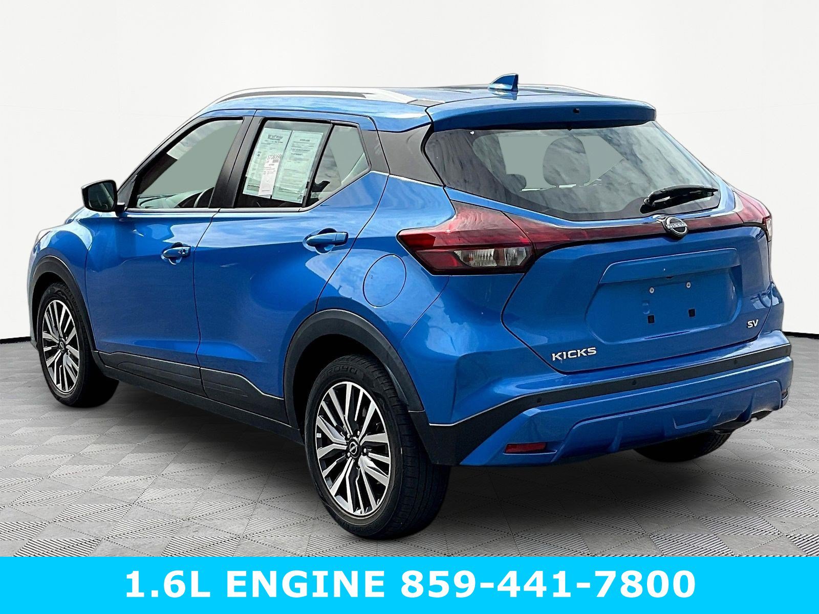 Used 2023 Nissan Kicks SV FWD image 4
