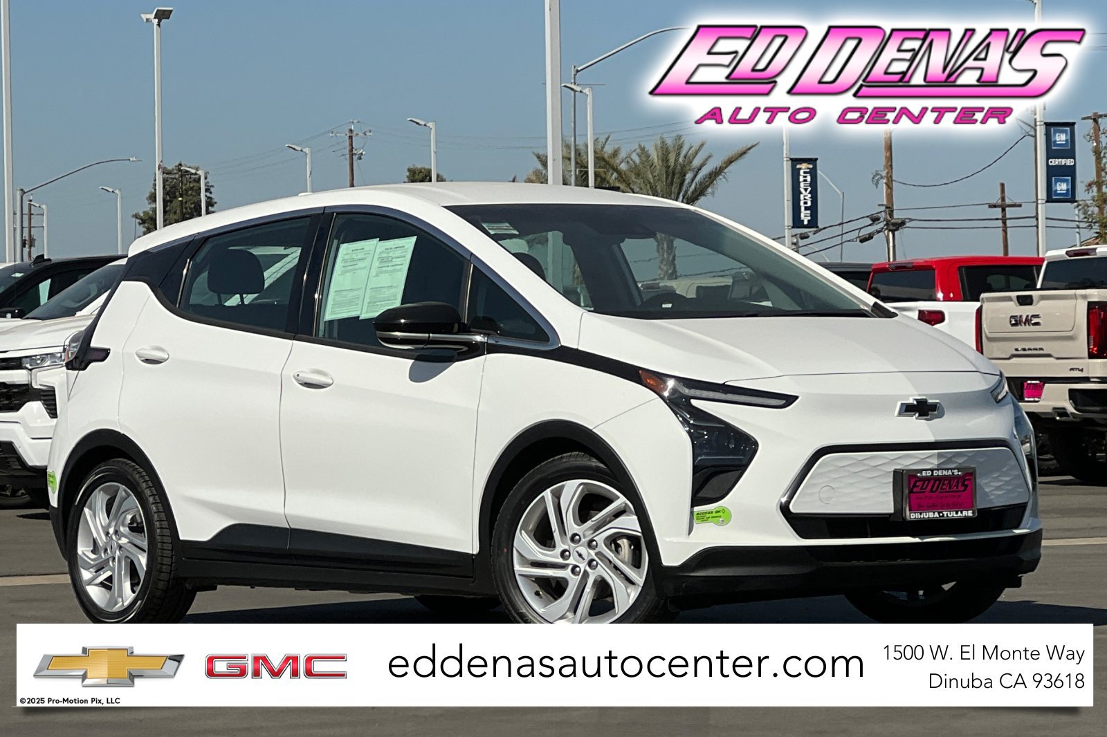Used 2023 Chevrolet Bolt LT FWD image 1