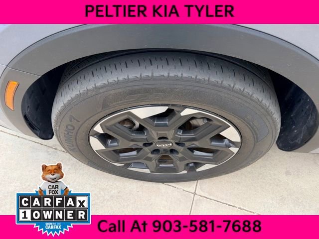 Used 2024 Kia Sorento S w/ Panoramic Sunroof Package FWD image 5