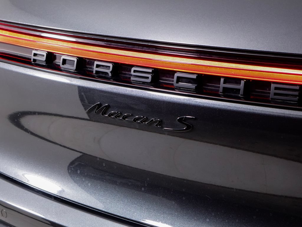 Certified 2026 Porsche Macan S AWD/4WD image 12