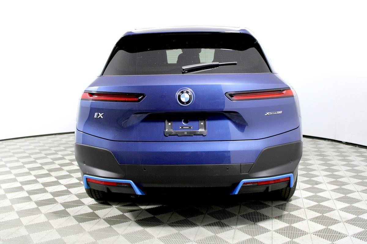 Used 2024 BMW iX xDrive50 w/ Convenience Package AWD/4WD image 38