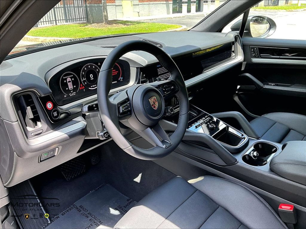 Used 2026 Porsche Cayenne AWD/4WD image 12