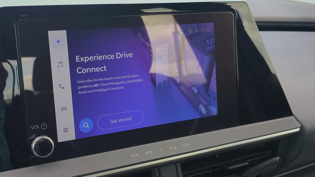 Used 2024 Toyota Prius XLE image 25