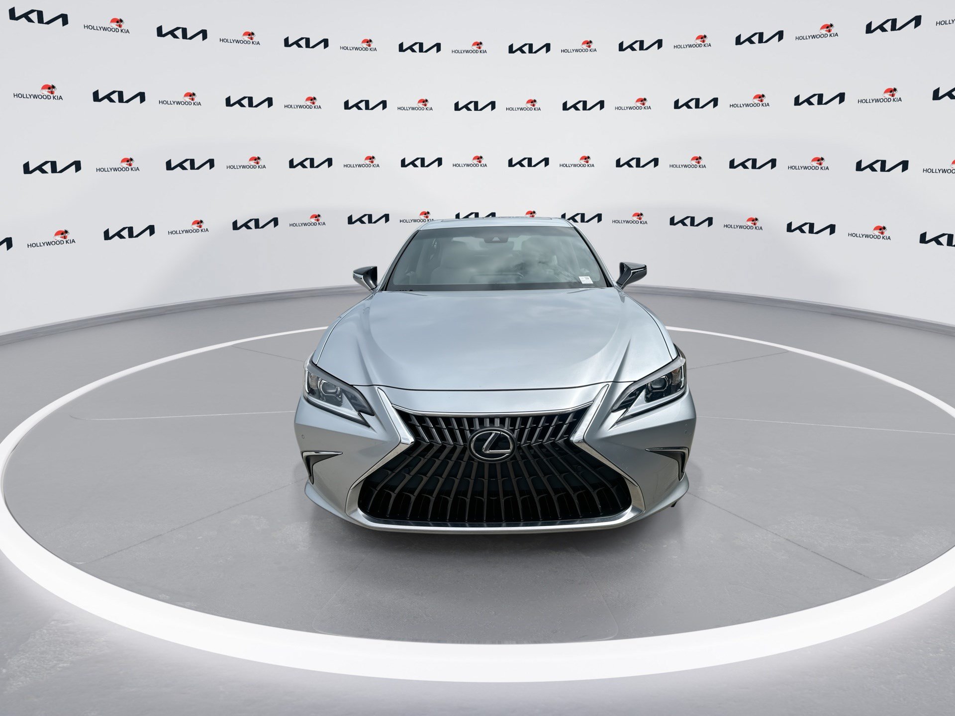 Used 2023 Lexus ES 350 w/ Premium Package FWD image 3