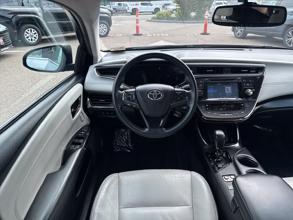 Used 2016 Toyota Avalon XLE Premium FWD image 11